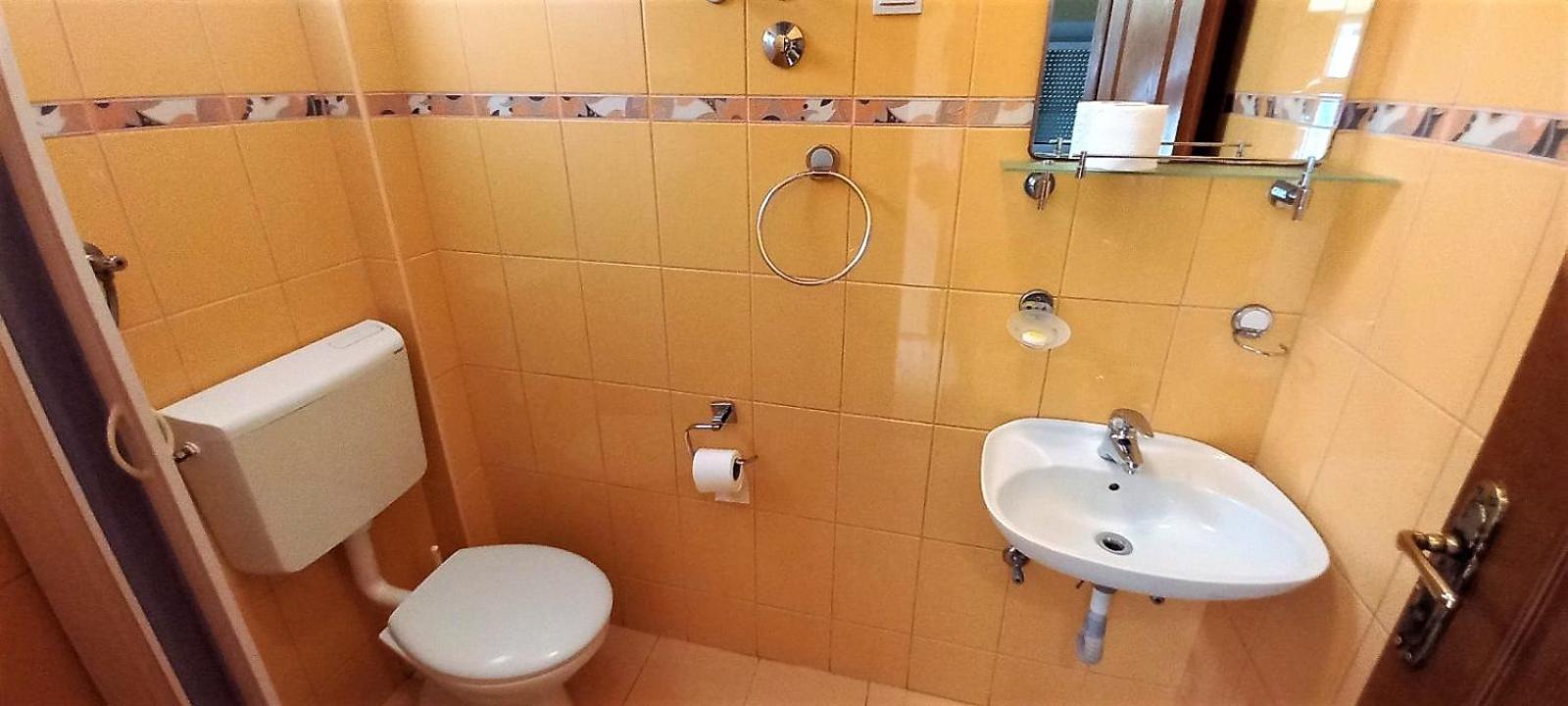 Castellamare Residence Petrovac Bilik gambar