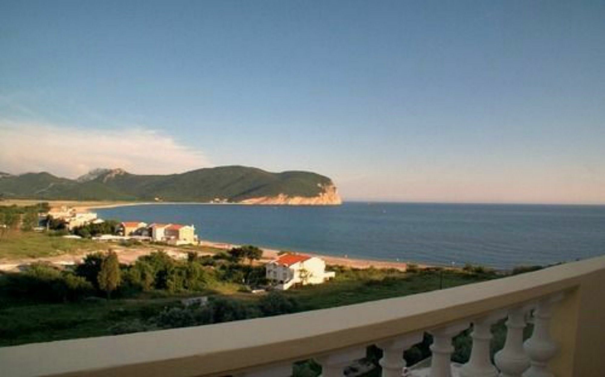 Castellamare Residence Petrovac Luaran gambar